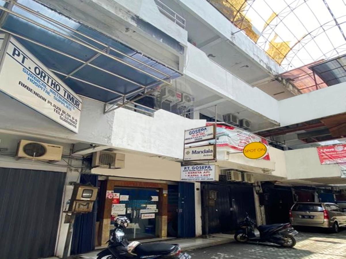 Spot On 90147 Gosepa Ambengan Plaza Hotel สุราบายา ภายนอก รูปภาพ