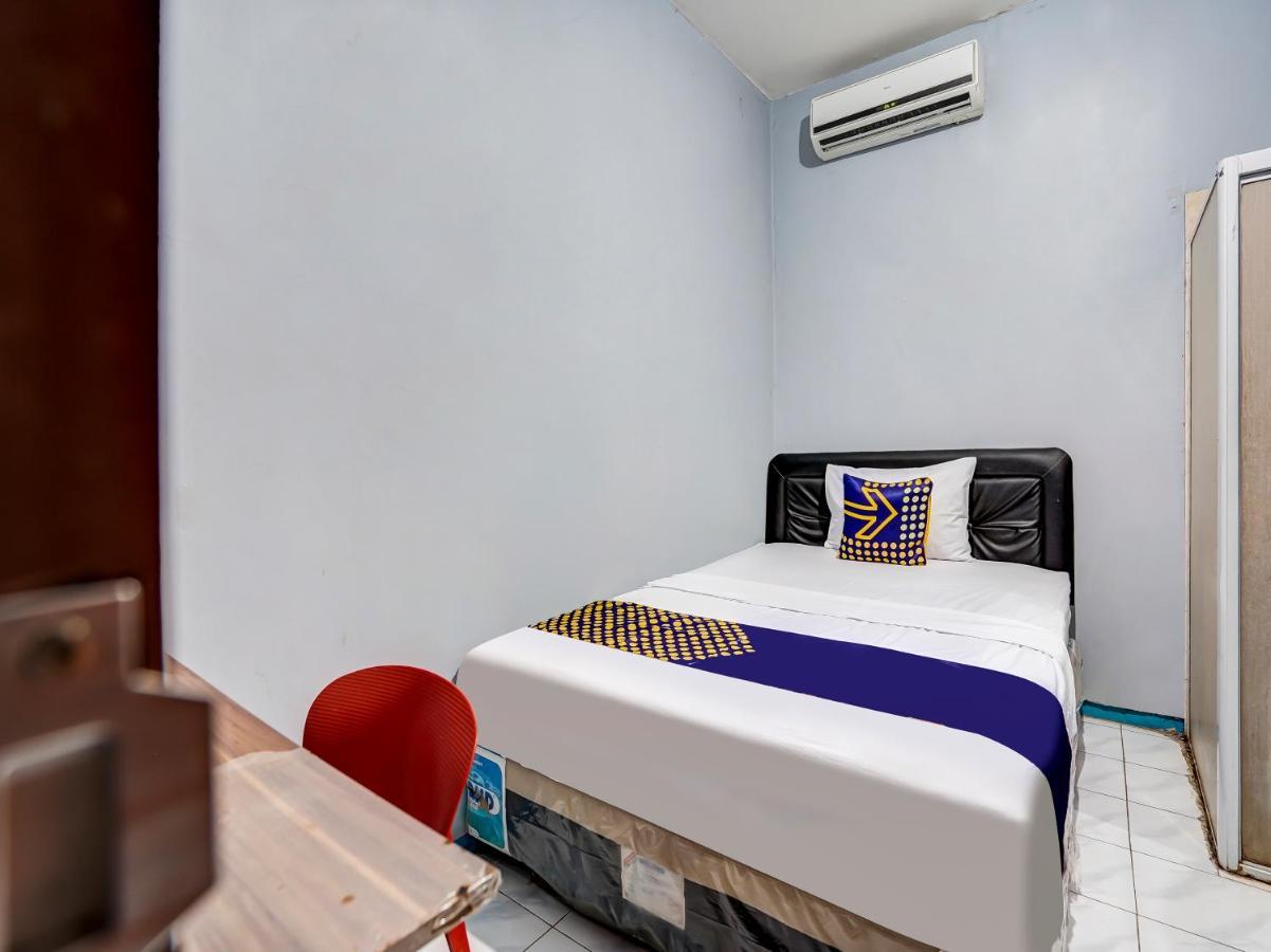 Spot On 90147 Gosepa Ambengan Plaza Hotel สุราบายา ภายนอก รูปภาพ