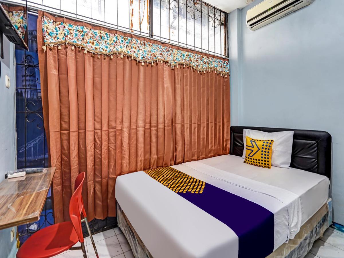 Spot On 90147 Gosepa Ambengan Plaza Hotel สุราบายา ภายนอก รูปภาพ