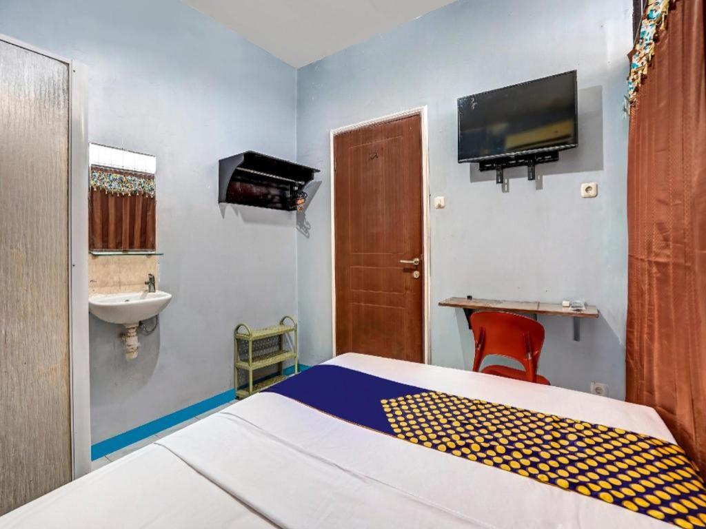 Spot On 90147 Gosepa Ambengan Plaza Hotel สุราบายา ภายนอก รูปภาพ